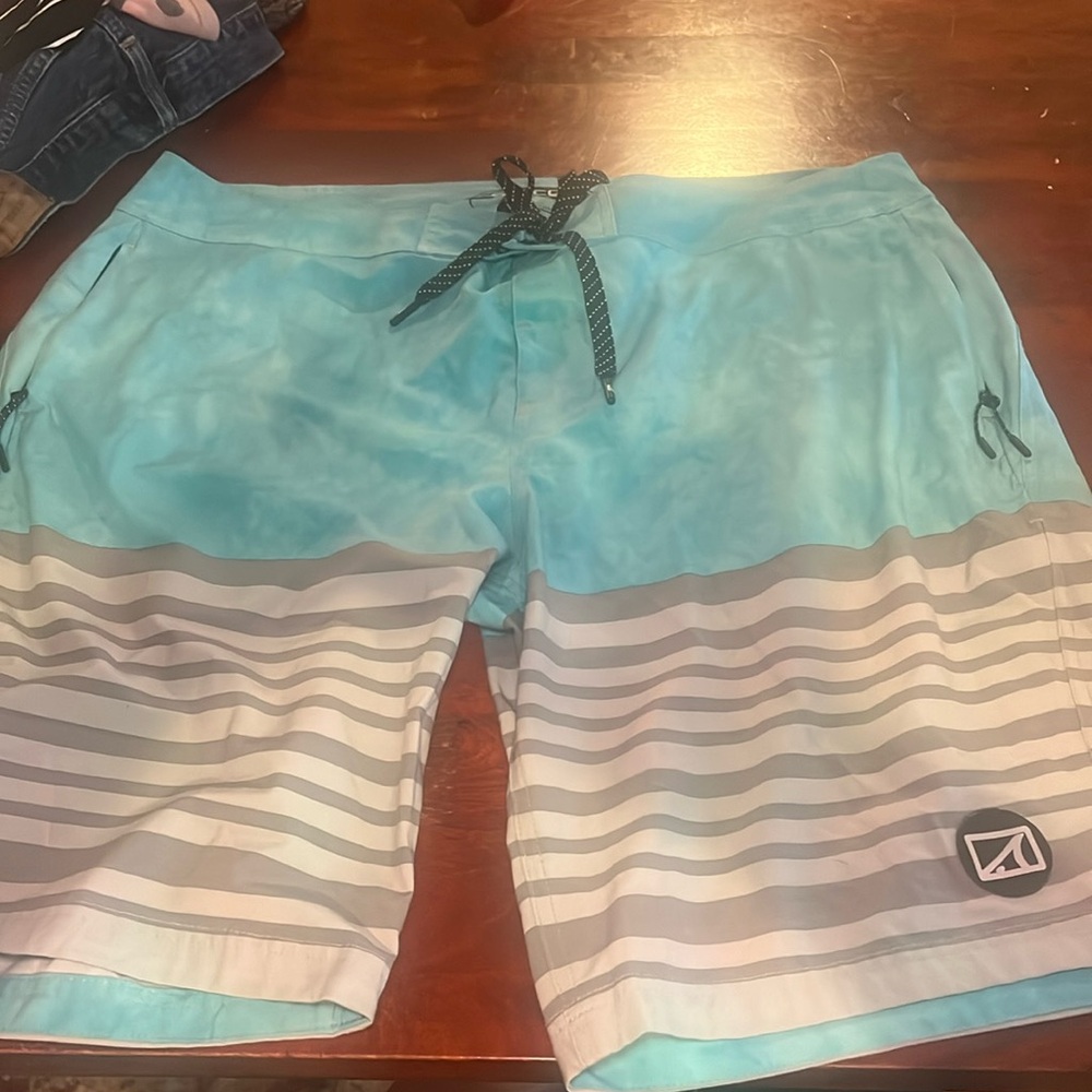 Men’s swim trunks